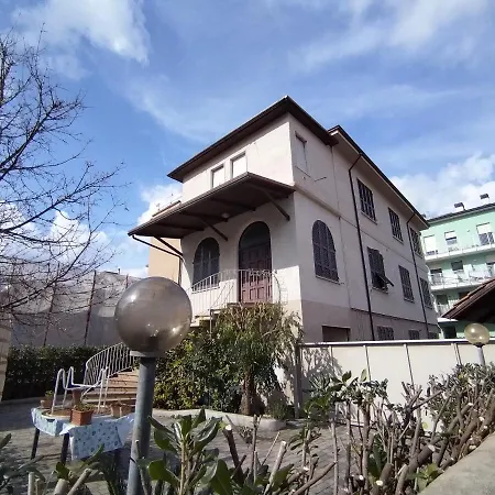 La Casina Di Derna *